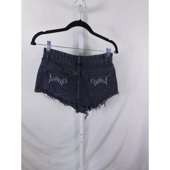 Shein Shorts Womens Medium Black Denim Cutoff Raw Frayed Hem Embroidered Flames - Picture 4 of 12